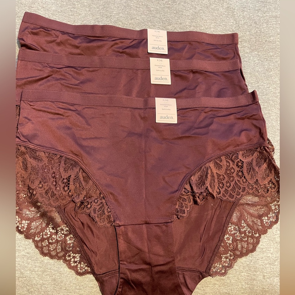 Auden size 14 polished micro brief